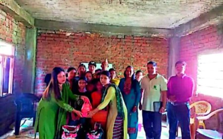 जाजरकोटमा बाल उद्धार केन्द्रका बालबालिकालाई खाद्यान्न वितरण 